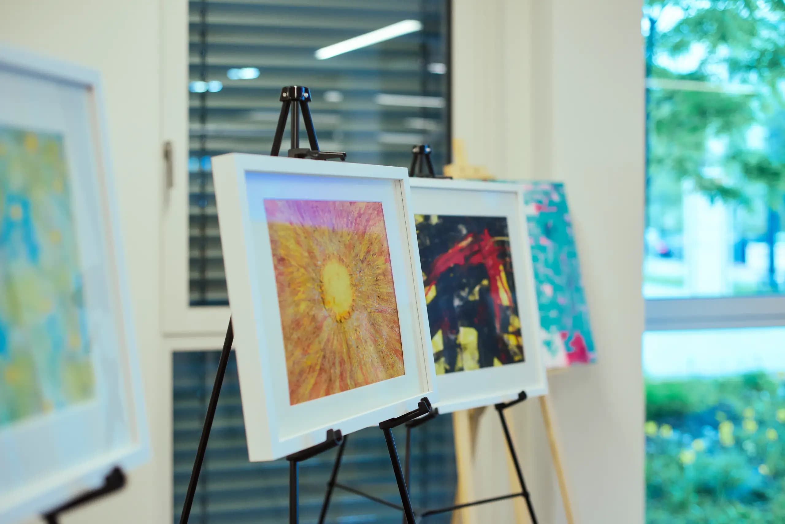 Bild von Kunst trifft KI - Mensch im Mittelpunkt